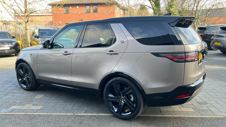 Land Rover Discovery 3.0 D300 R-Dynamic HSE 5dr Auto Diesel Station Wagon